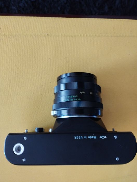 Câmara Fotográfica "ZENIT -EM"