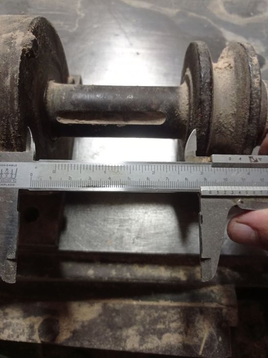 Wał do heblarki grubościówki wyrówniarki dwunożowy 50 cm