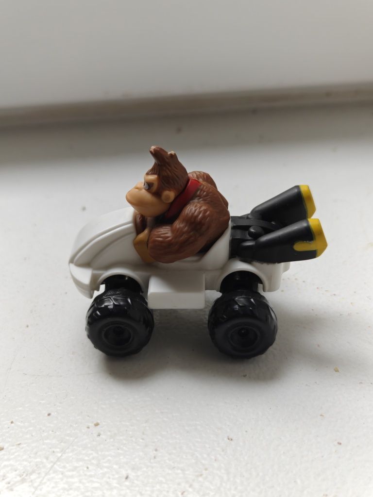Donkey Kong Mario Cart McDonald's 2014