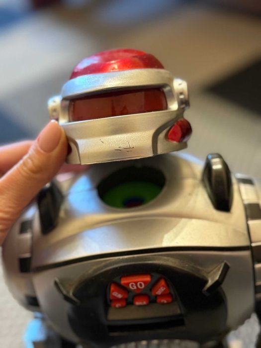 Робот на пульті / на батарейках - Космічний Воїн