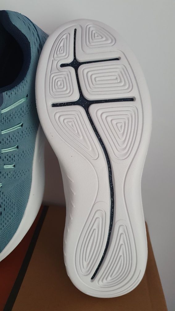 Sneakersy nowe damskie sportowe markowe rozmiar 39