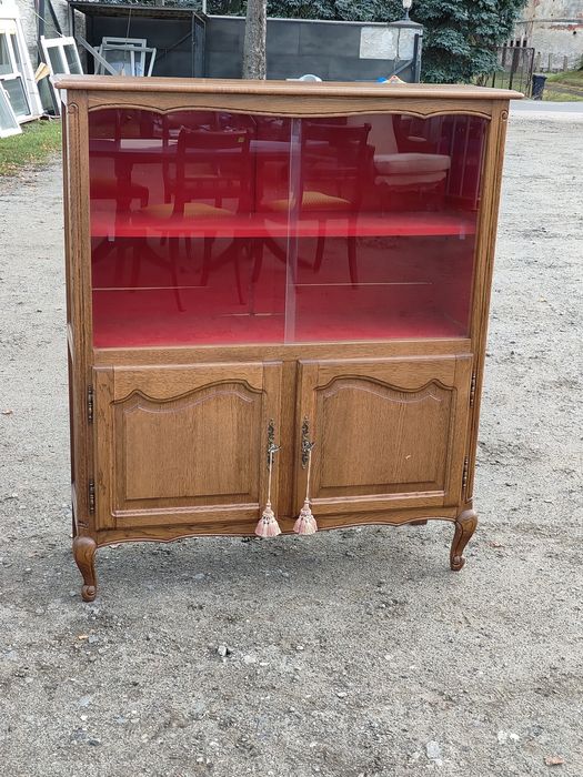 Biblioteczka W Stylu Ludwik