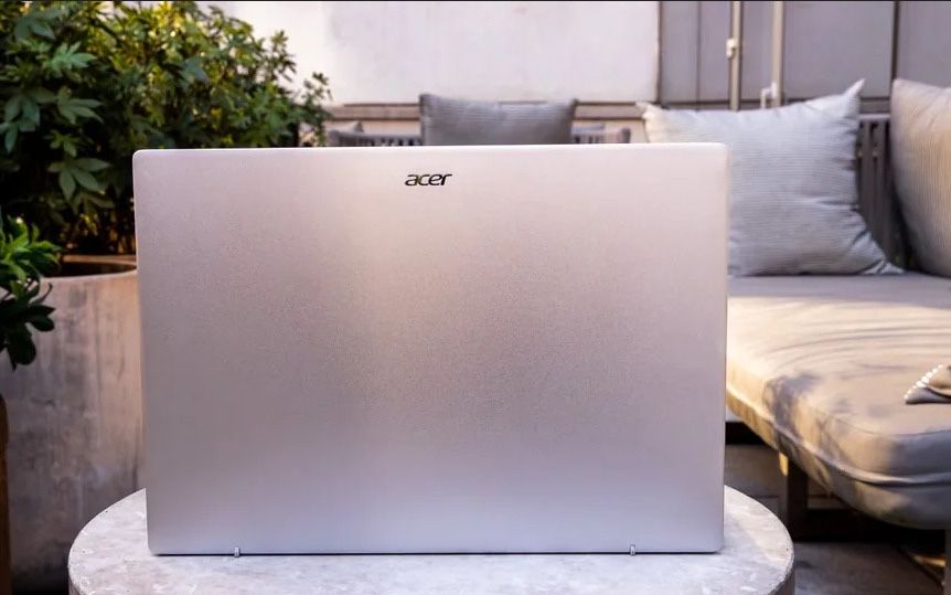 Portátil ACER Swift Go 14 SFG14-71 14" OLED