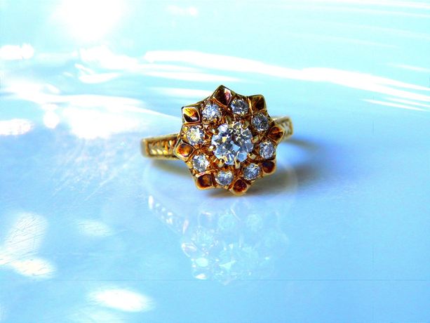 Старинное золотое кольцо бриллианты антик