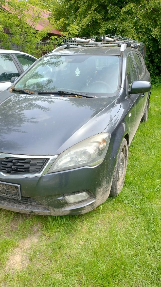 Kia cee'd 2010 1.6 crdi części