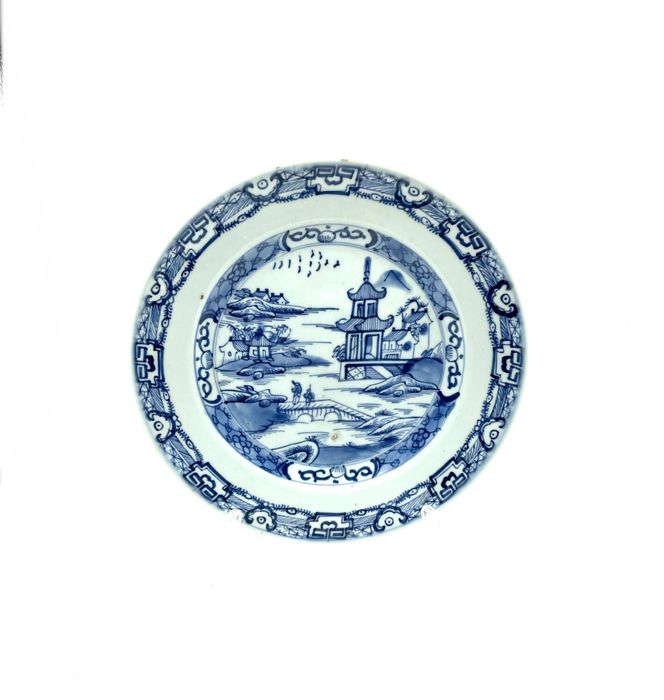 Prato de porcelana chinês azul e branco companhia das indias