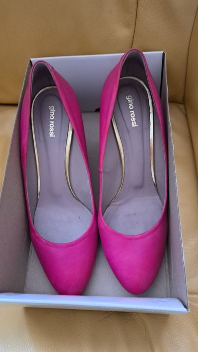 Nowe buty damskie Gino Rossi r. 40