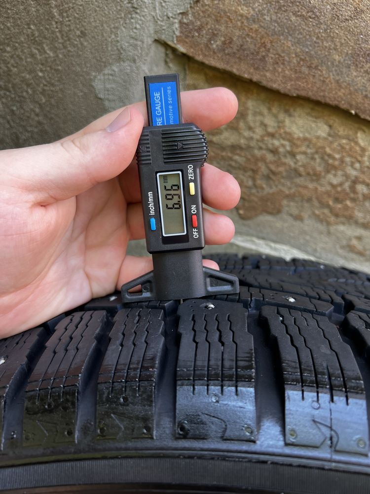 Гума зимова 5х120 255 65 R17 114T XL Nokian Hakkapellita 7 suv