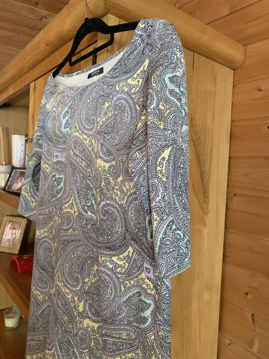 Vestido meia manga . Marca Lanidor