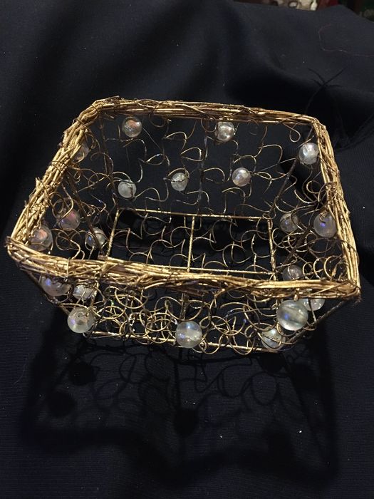 Koszyk, perły, złoty, metaloplastyka, rękodzieło