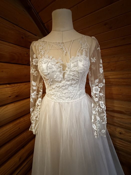 Весільна сукня