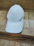 Czapeczka  Nike ( biala)