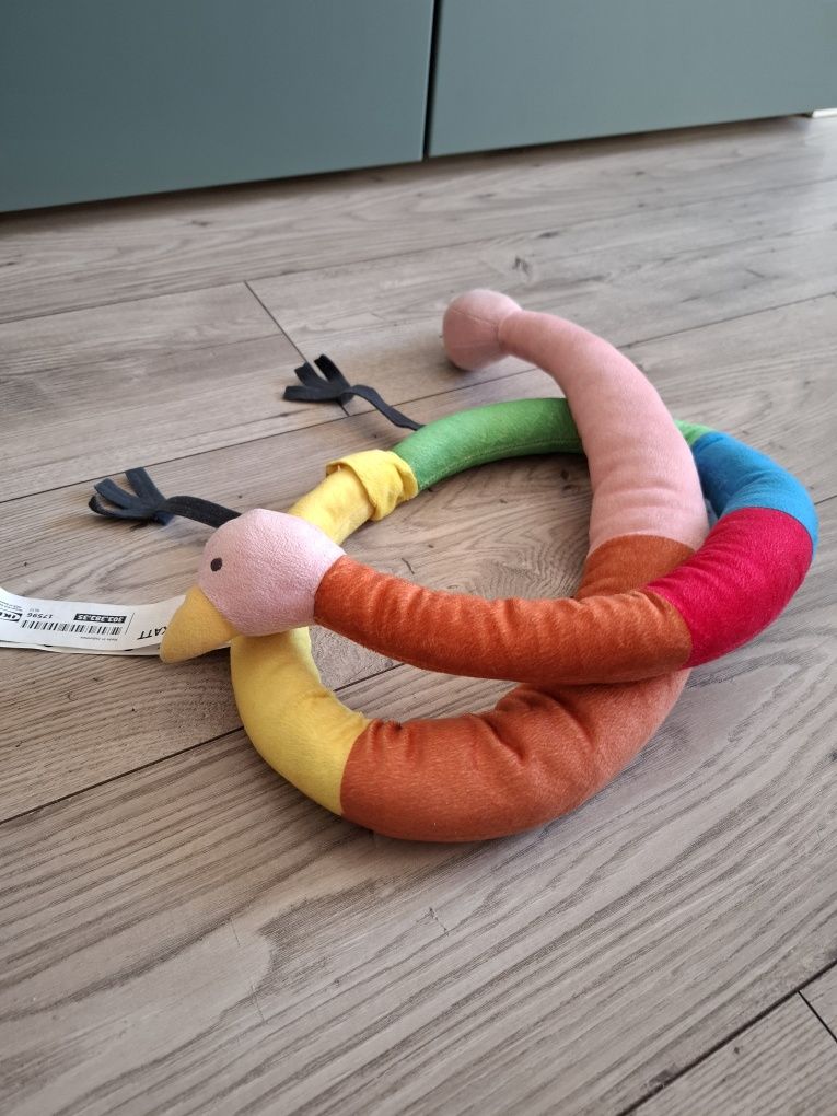Sagoskatt Ikea maskotka kura wąż długa przytulanki małych projektantów