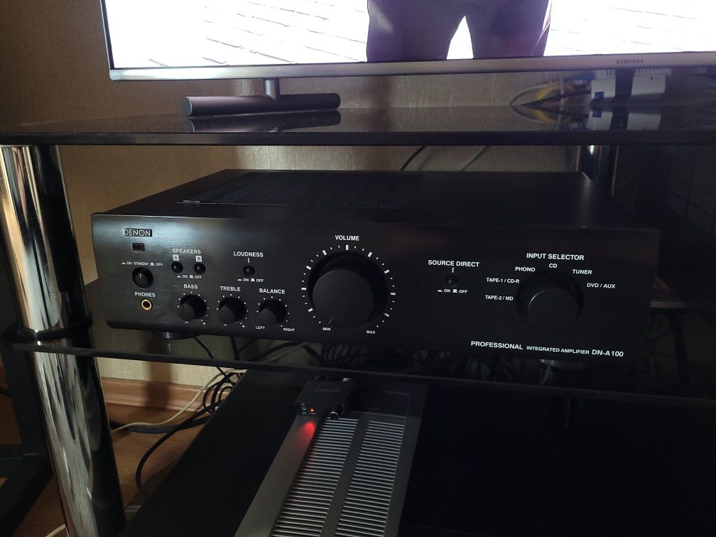 Интегральный стерео услитиль Denon DN-A100
