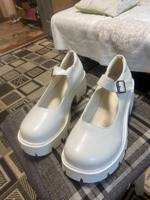 Туфлі Лоліти білі