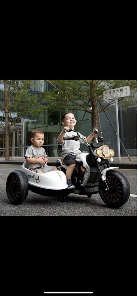 Дитячі електромобілі та мотоцикли