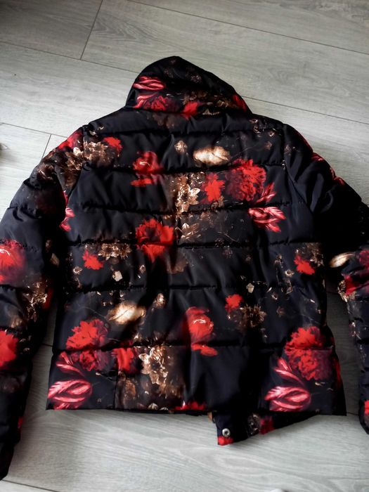 Демісезонна жіноча куртка