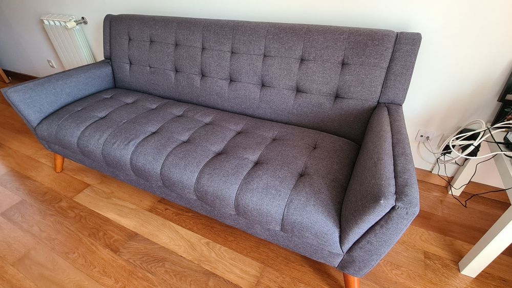 Sofá da area em bom estado