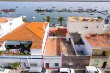 Edifício à Beira-Mar em Tavira com Vista Panorâmica