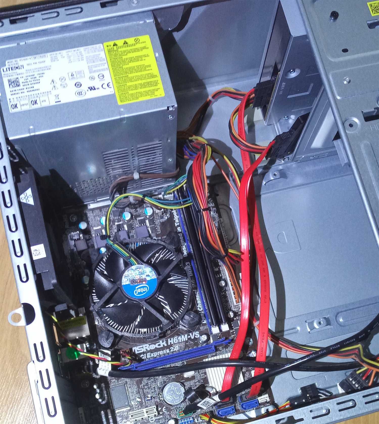 Komputer stacjonarny i5 3,1 GHz x 4, dysk SSD 256 GB. Win 11.