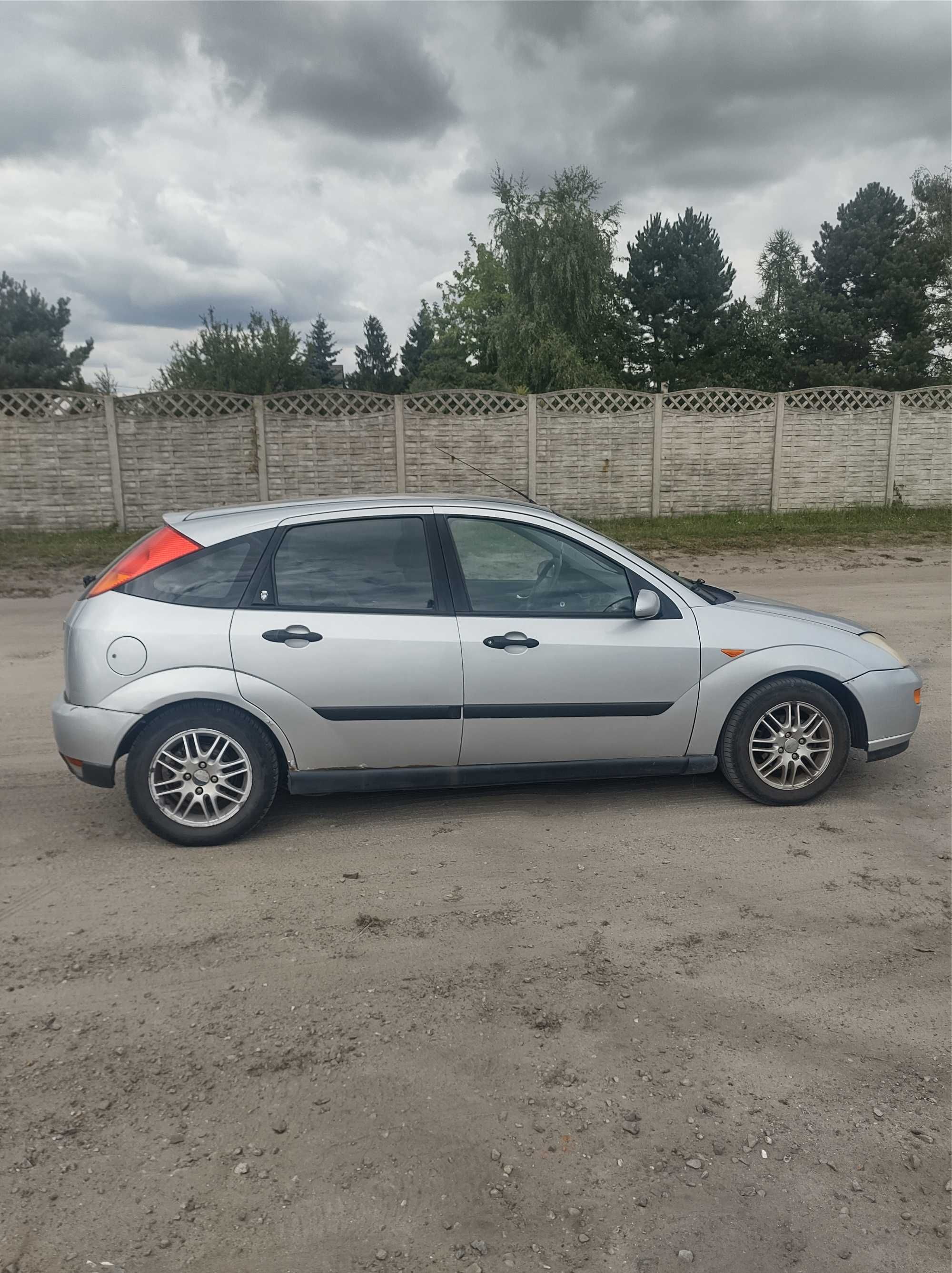 Sprzedam Ford Focus 2.0 + LPG BRC , mroźna KLIMA, opłaty 2026 !