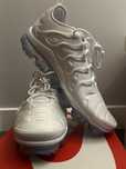 Nike Air Vapormax Plus Białe, Rozmiar 46