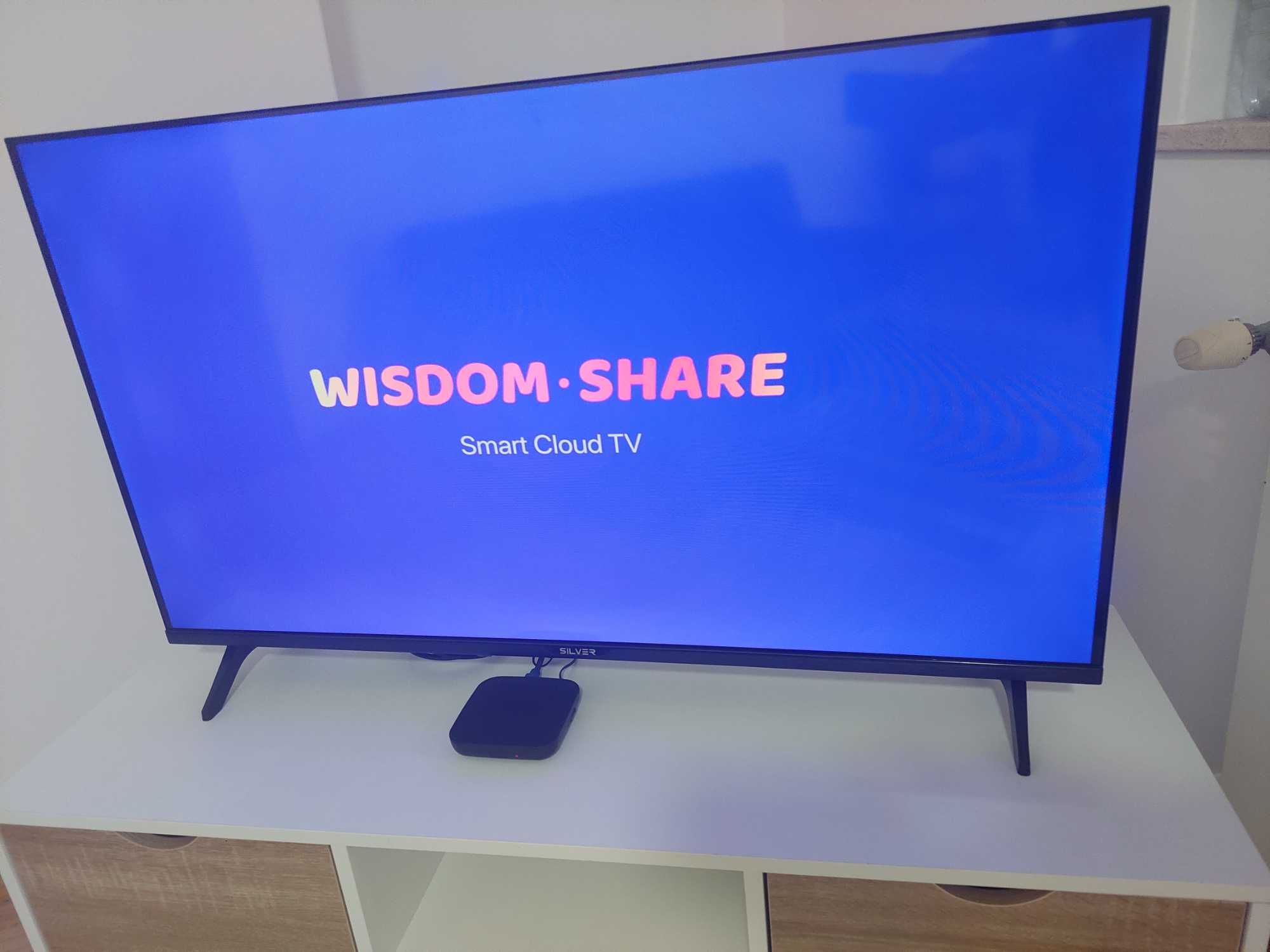 Smartv Silver 43 POLEGADAS!  Como nova! 4 meses de uso.
