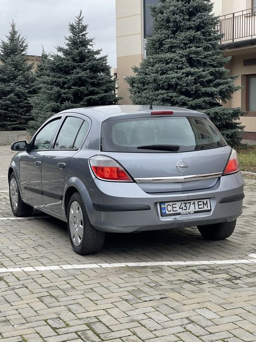 Opel Astra 2004 год 1.4 бензин