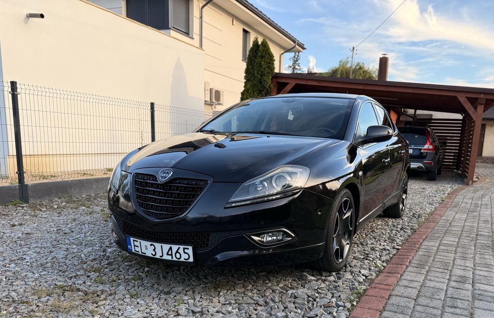 Rezerwacja do 22.11 Lancia Delta by Momo 1.4 T-Jet z Lpg