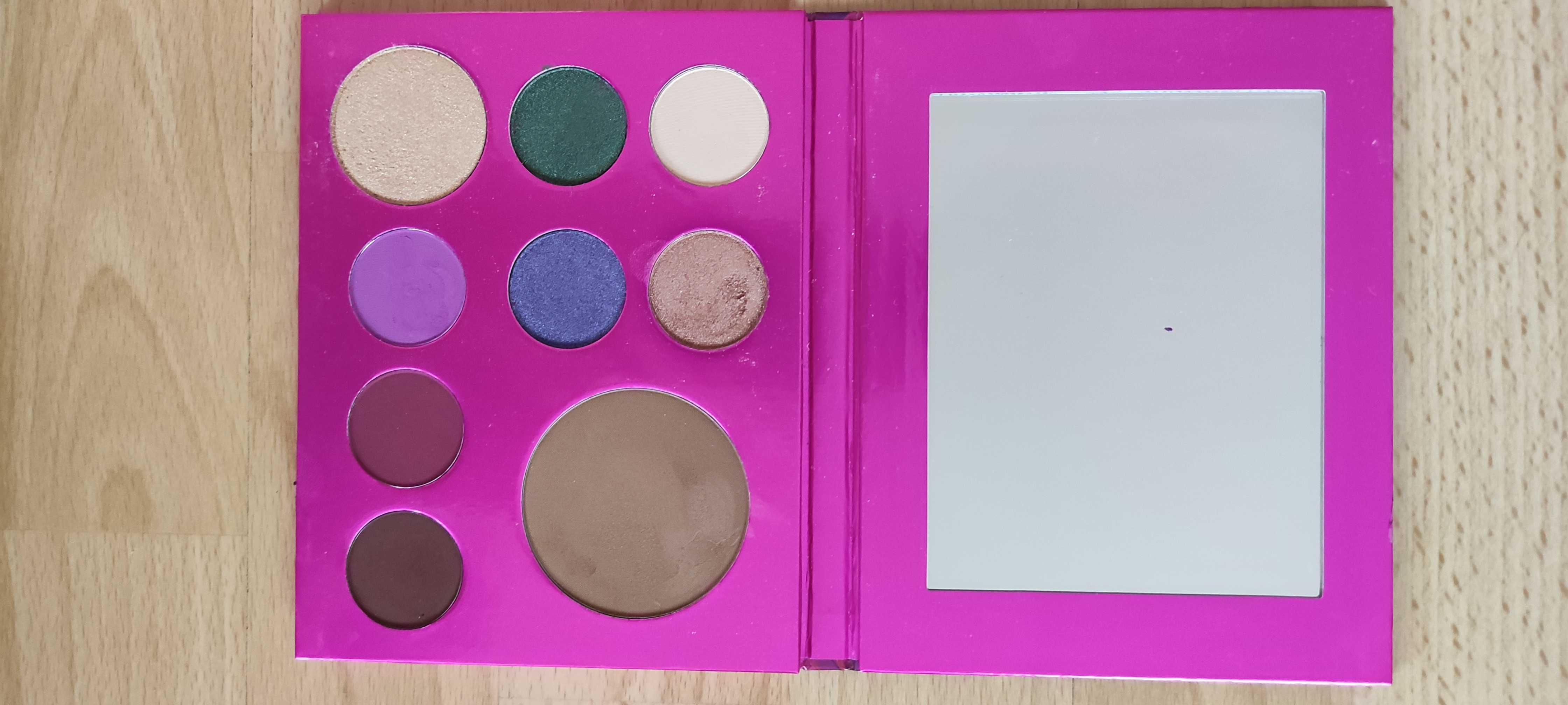 Palety cieni jak nowe: KOBO, Revolution Pro, ZOEVA