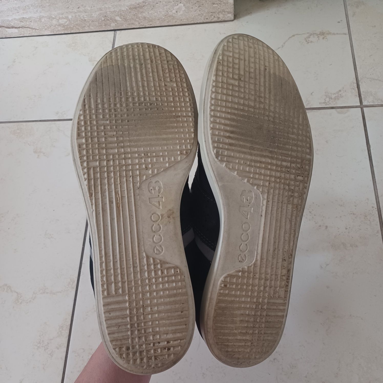 Buty Ecco lekkie wygodne 43