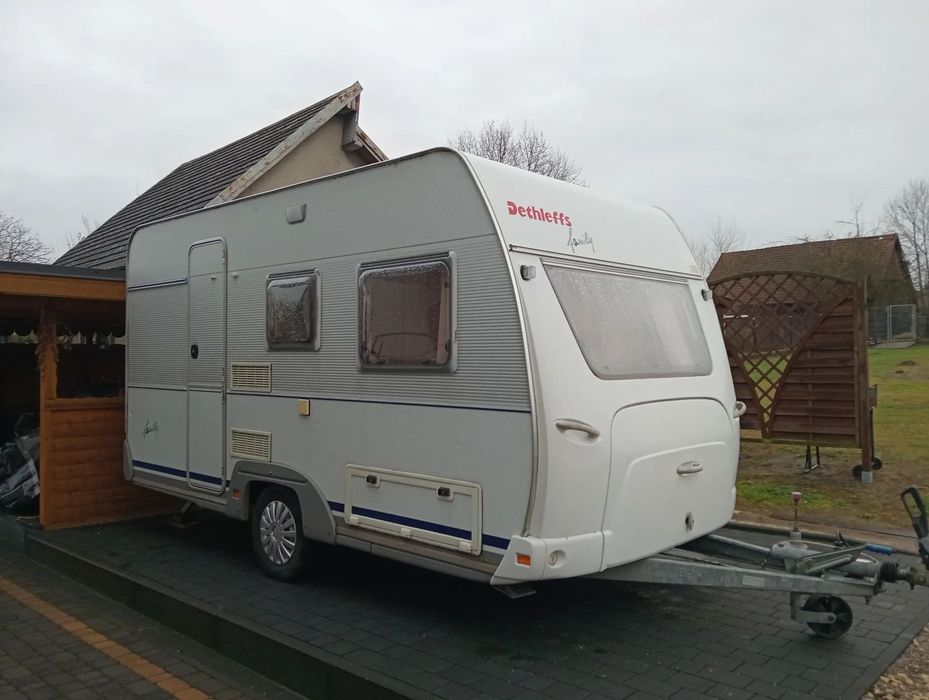 Dethleffs  Piękna przyczepa 4-5 osobowa DMC 1000 kg nowy przedsionek