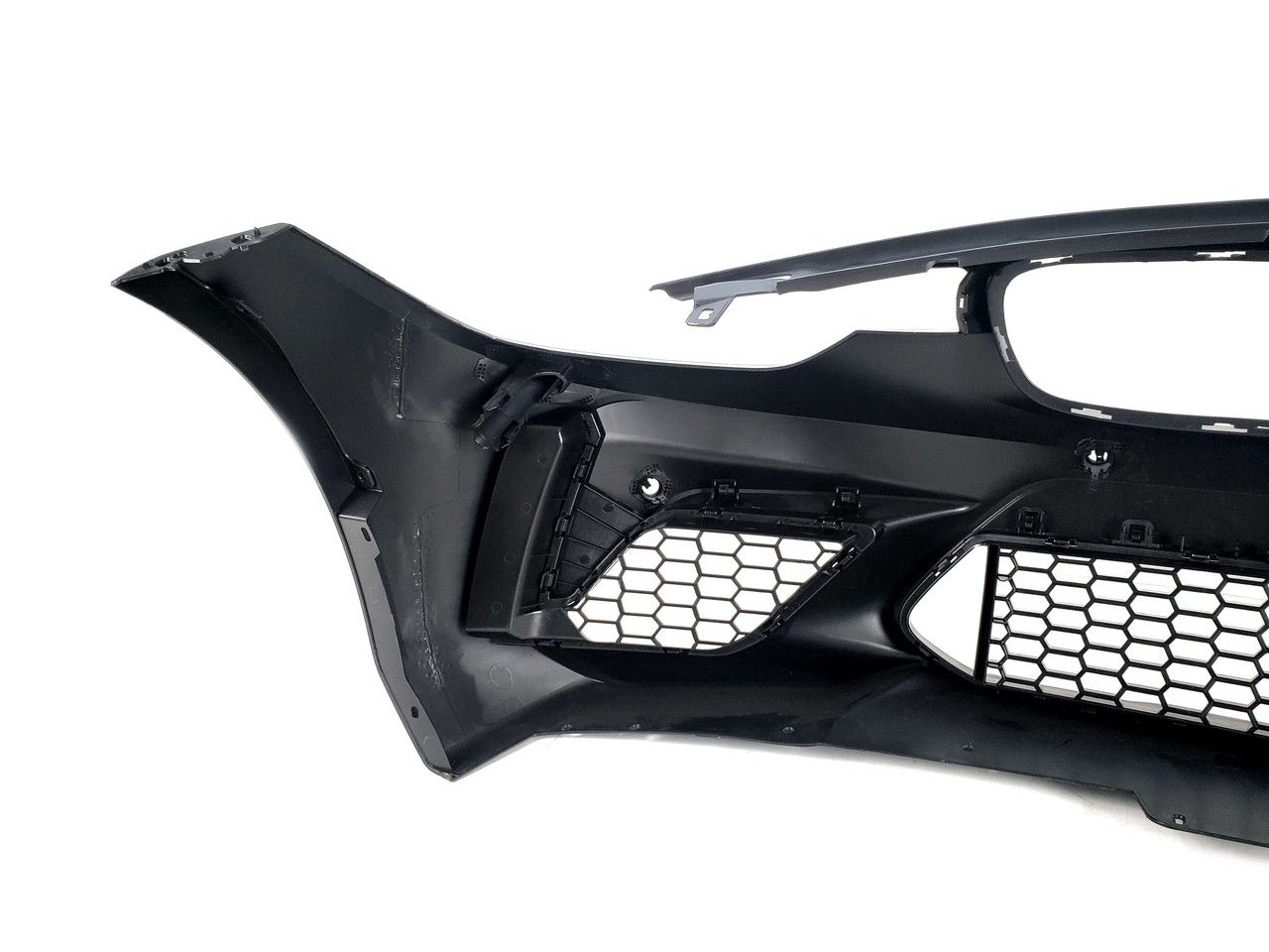 Обвіcи M2 F87 на BMW 3 Series F30 / F31 2011-2018