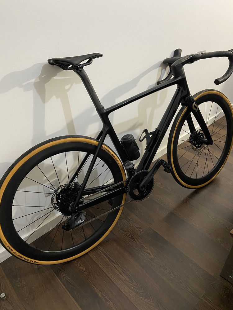 Scott Addict RC - Sram Force AXS 12v