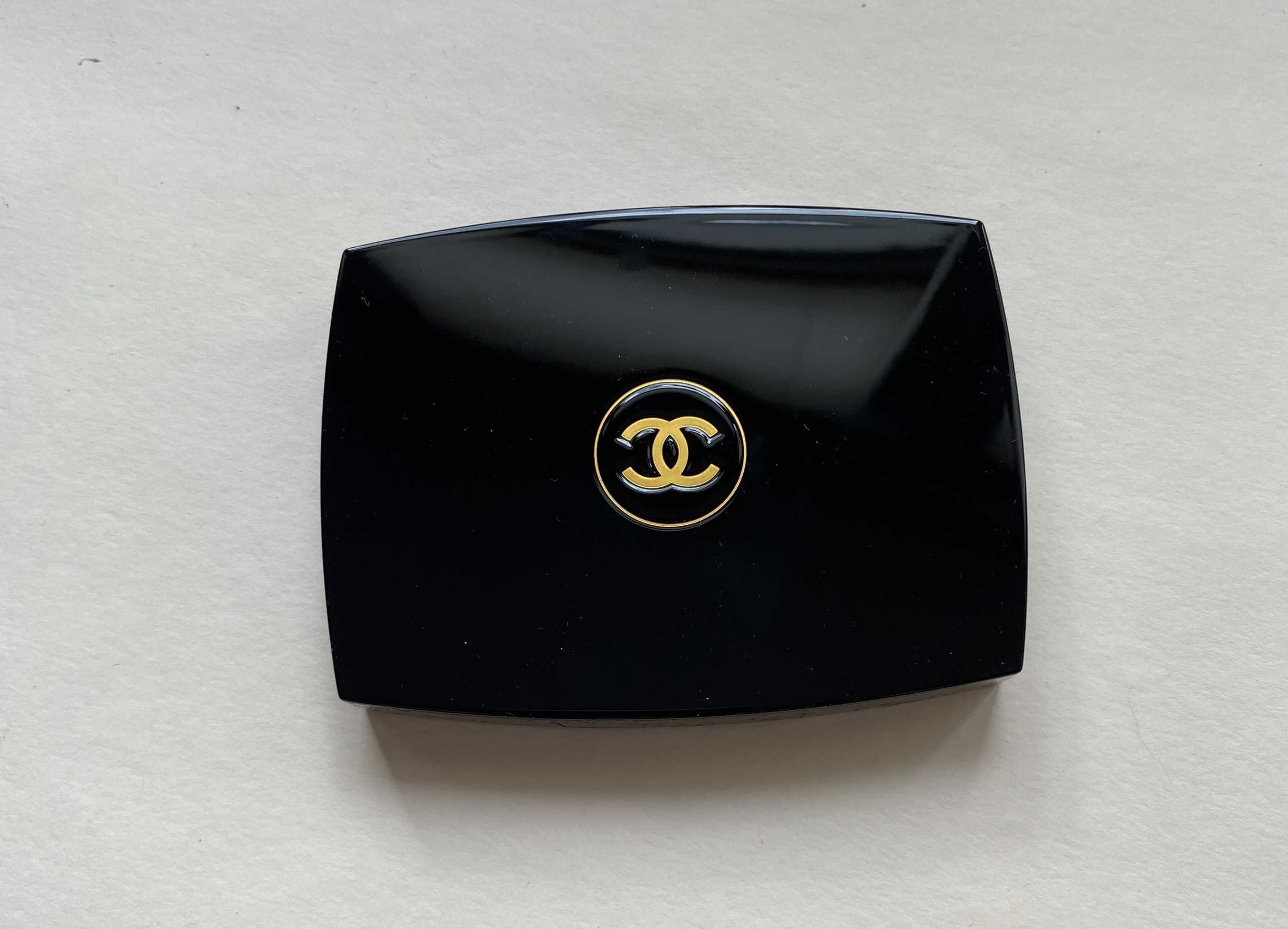 cienie do powiek Chanel