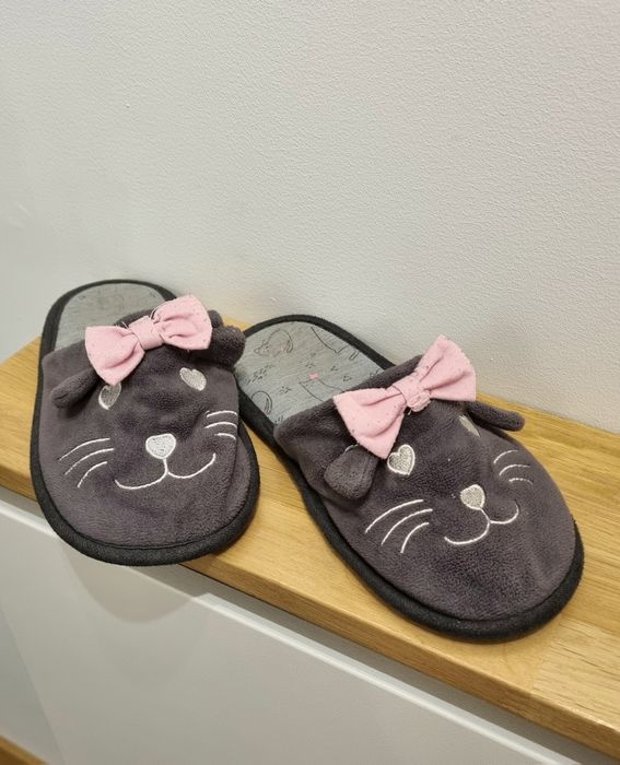 Kapcie kotki roz. 35
