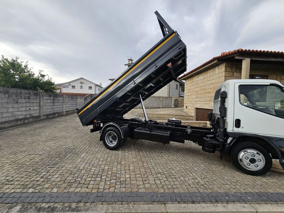 Mitsubishi CANTER 2.8 CC TRIBASCULANTE