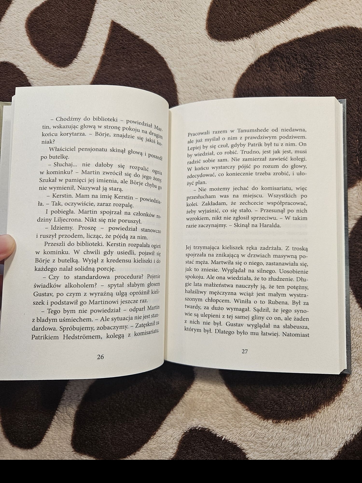książka "Zamieć śnieżna i woń migdałów" Camilla Läckberg