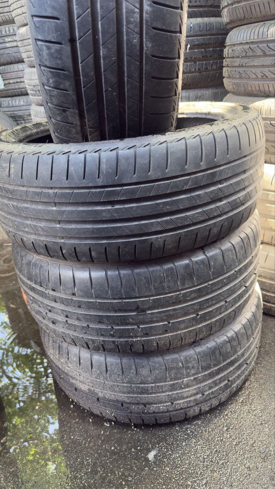 225/40/19 Goodyear