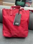 Kultowa torebka plecak Jost Bergen Xchange Bag mini red nowa