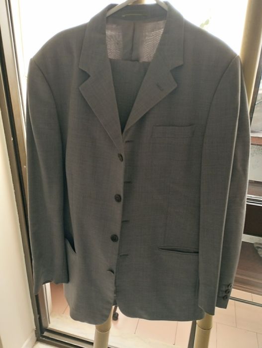 Fato cinzento para homem, muito elegante