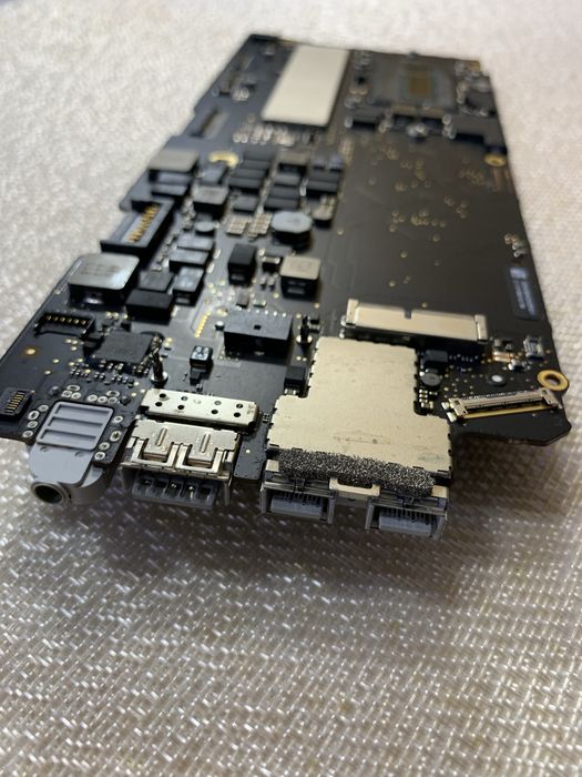 Материнська плата Apple macbook pro retina 13 2015 a1502