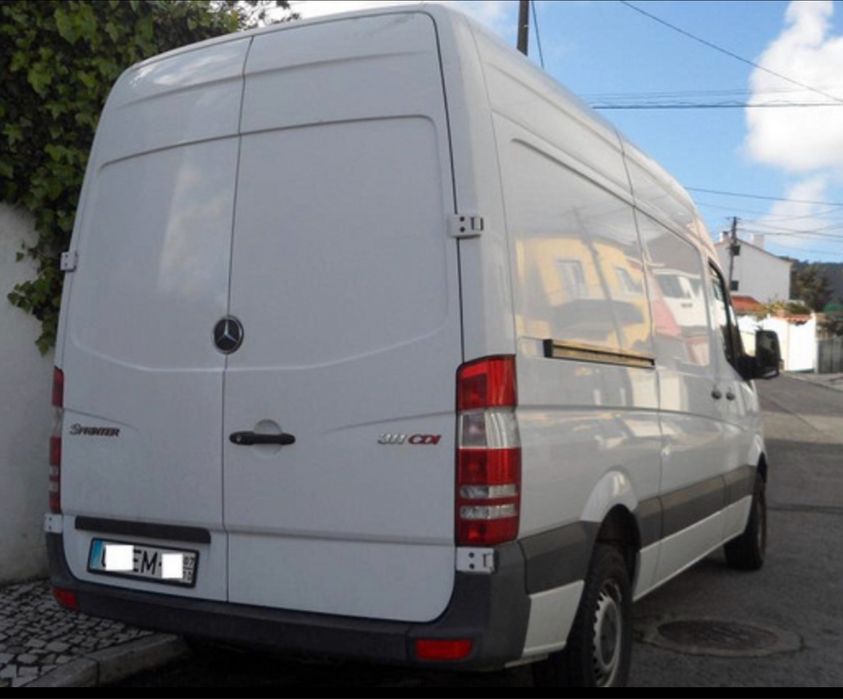 Transportes contentor plataform. E Serviços de Pronto Socorro Reboque.