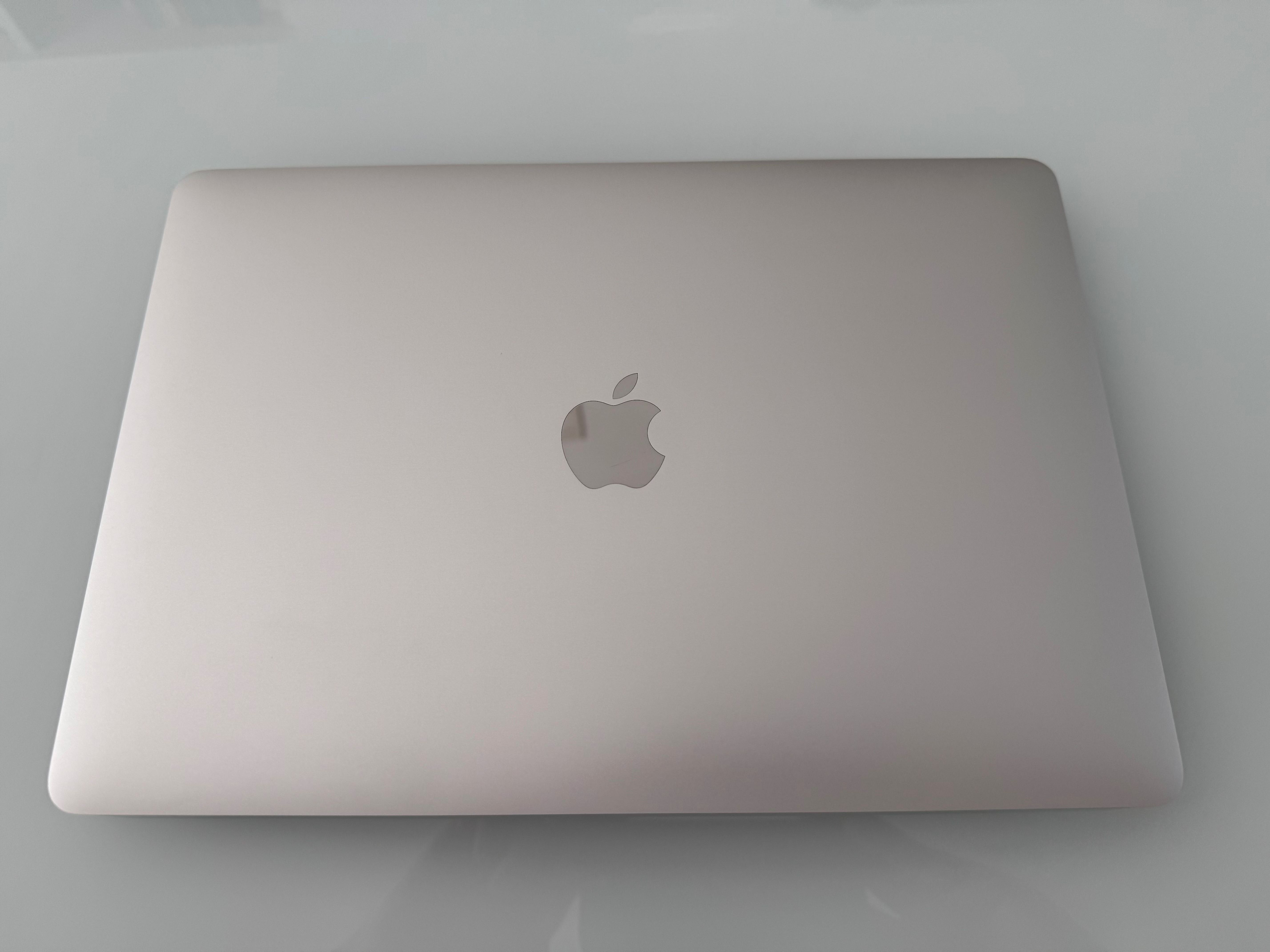 Portátil MacBook Pro M1, 13" - imaculado