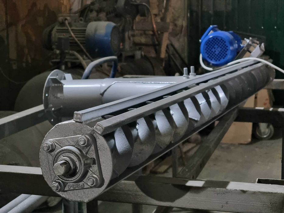 Шнековый погрузчик зерна шнек для зерна шнековий навантажувач купити