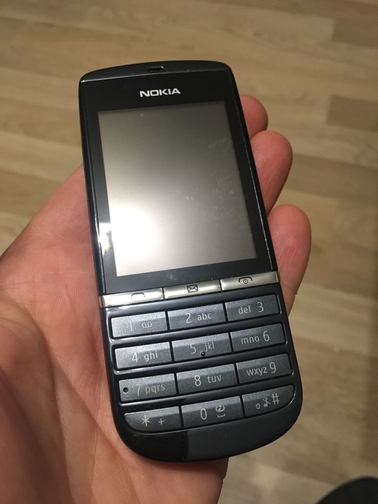Nokia asha 300 2 szt rm-781 stan bdb