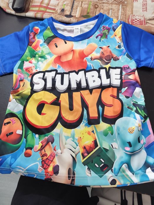 Camisola stumble guys 7/8 anos nova.