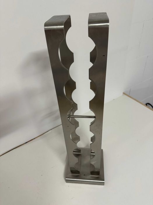 Designerski Stojak na wino Zack