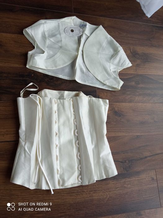 Nowa sukienka kremowa z  metką M