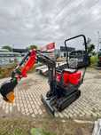 Koparka Kingway Mini 700kg, 3 łyżki, ramię skrętne, stick steer!
